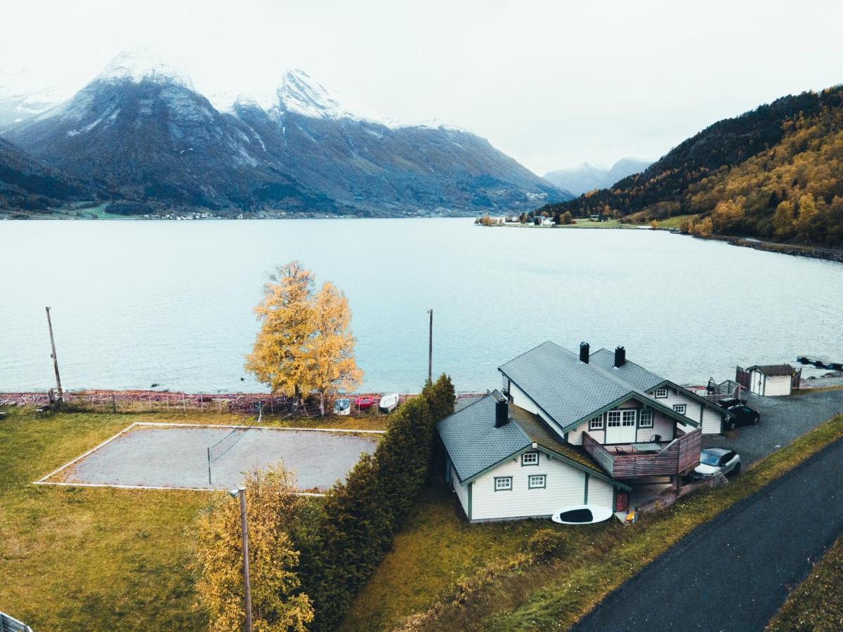 Vollsnes Feriehus Villa Hjelle Exterior foto